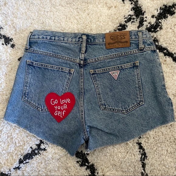 Guess Denim Cutoffs with Patch - Picture 1 of 3
